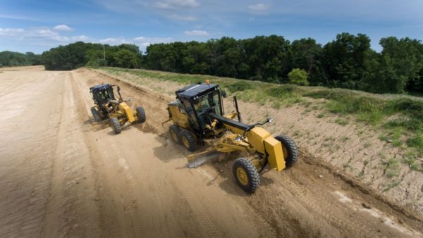 Строительная техника Автогрейдеры Caterpillar 120